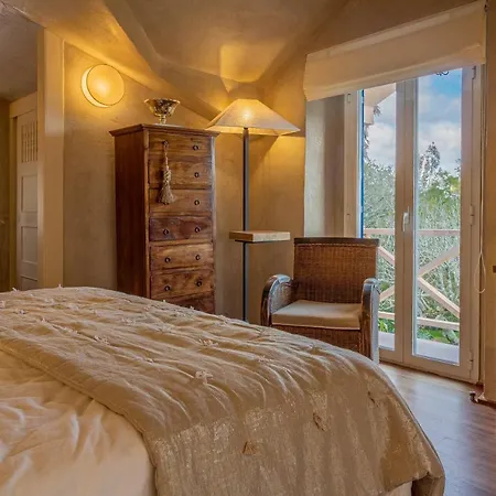 Cerrado Fontainhas Feriegård