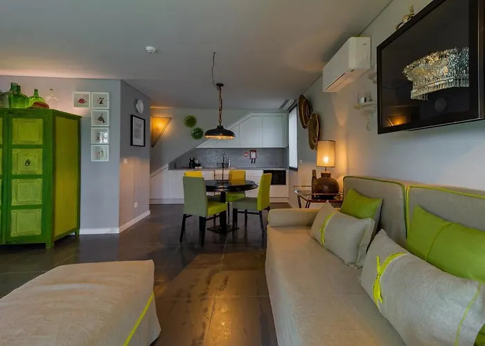 Cerrado Fontainhas Sintra